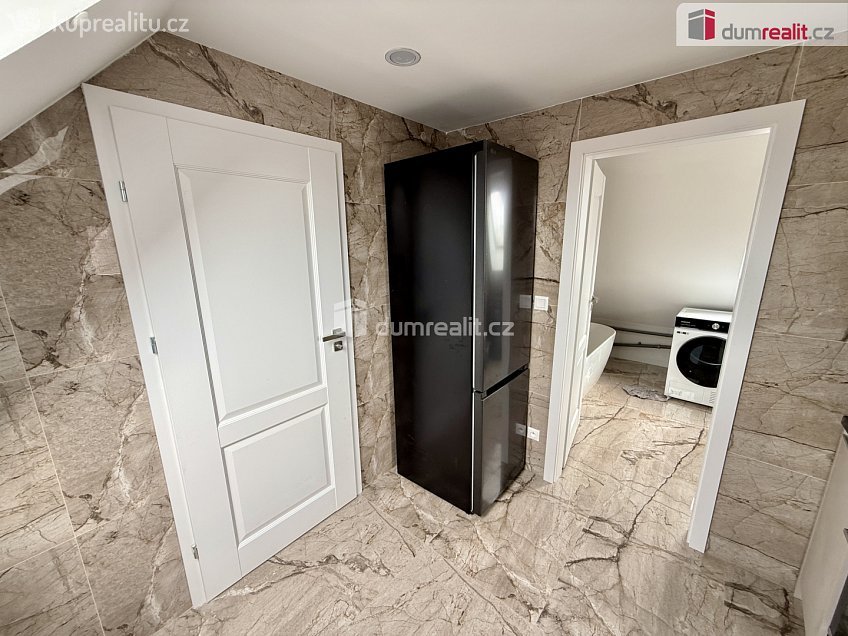 Pronájem bytu 2+1 52 m^2 Dvořákova, Velké Přílepy 