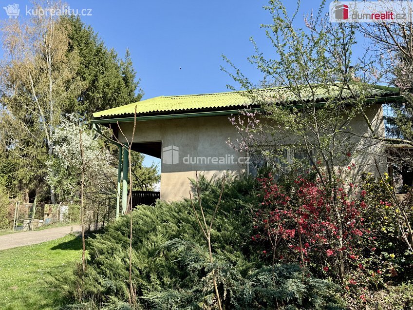 Prodej  zahrady 583 m^2 V Cihelnách, Veltrusy 