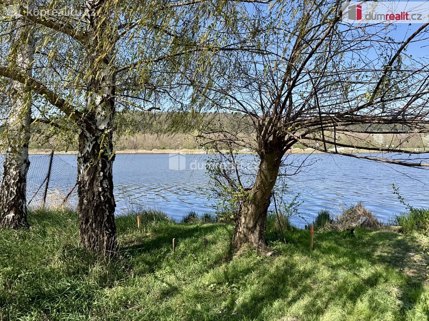 Prodej  zahrady 583 m^2 V Cihelnách, Veltrusy 