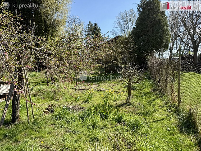 Prodej  zahrady 583 m^2 V Cihelnách, Veltrusy 