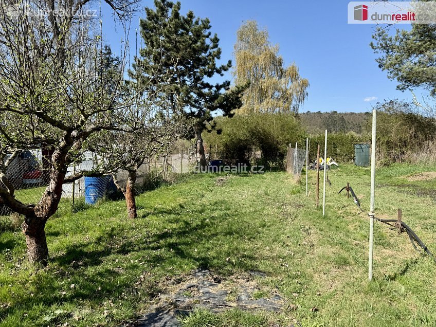 Prodej  zahrady 583 m^2 V Cihelnách, Veltrusy 