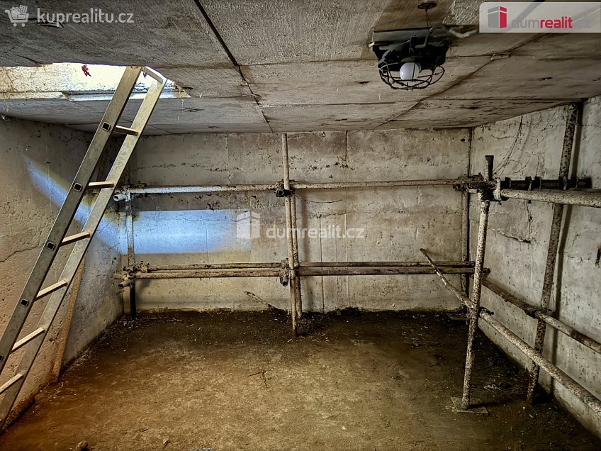 Prodej  zahrady 583 m^2 V Cihelnách, Veltrusy 