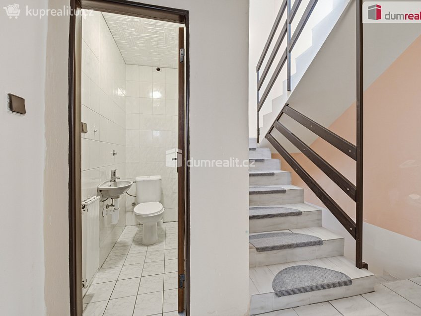 Prodej  rodinného domu 280 m^2 Čs. armády, Břeclav 