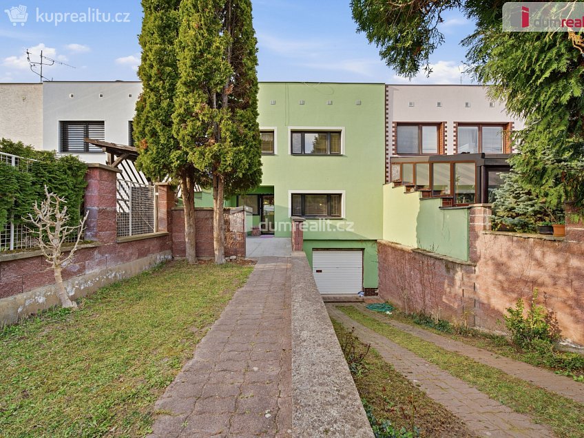 Prodej  rodinného domu 280 m^2 Čs. armády, Břeclav 