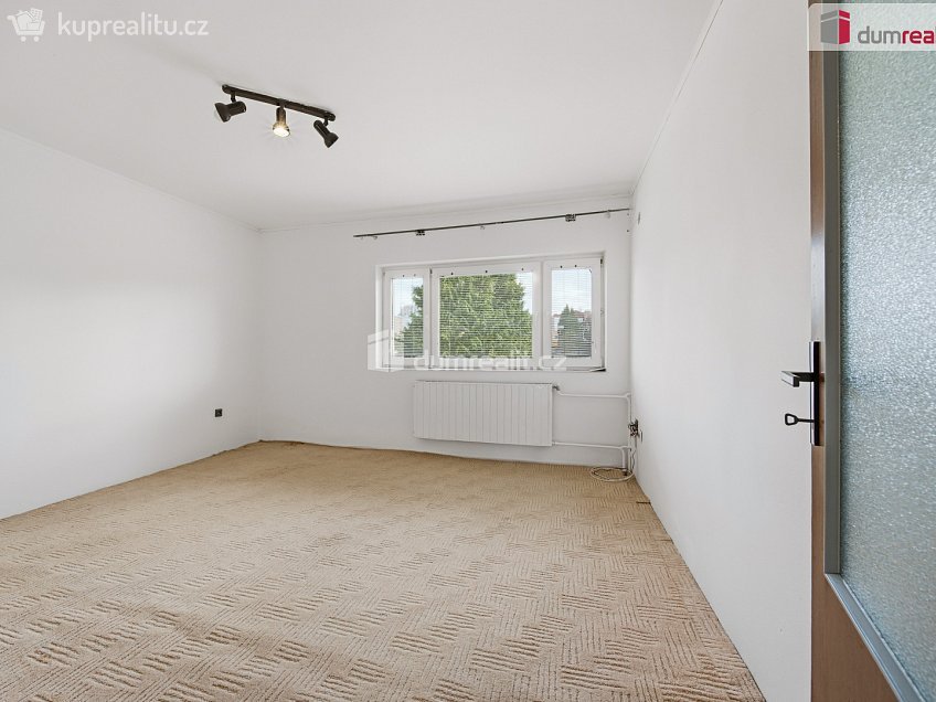 Prodej  rodinného domu 280 m^2 Čs. armády, Břeclav 