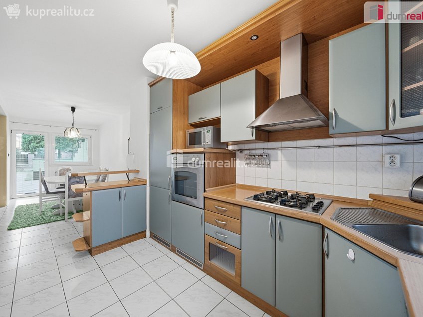 Prodej  rodinného domu 280 m^2 Čs. armády, Břeclav 