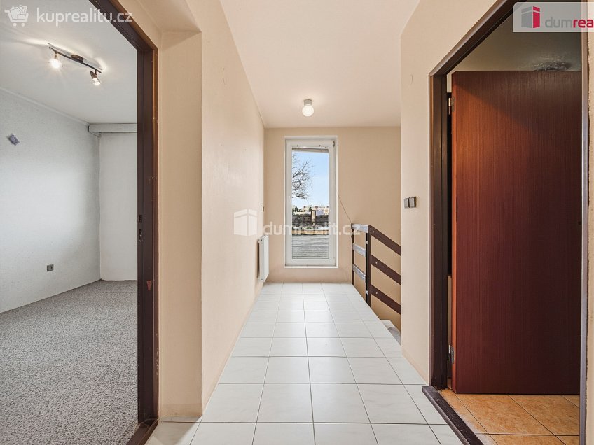 Prodej  rodinného domu 280 m^2 Čs. armády, Břeclav 