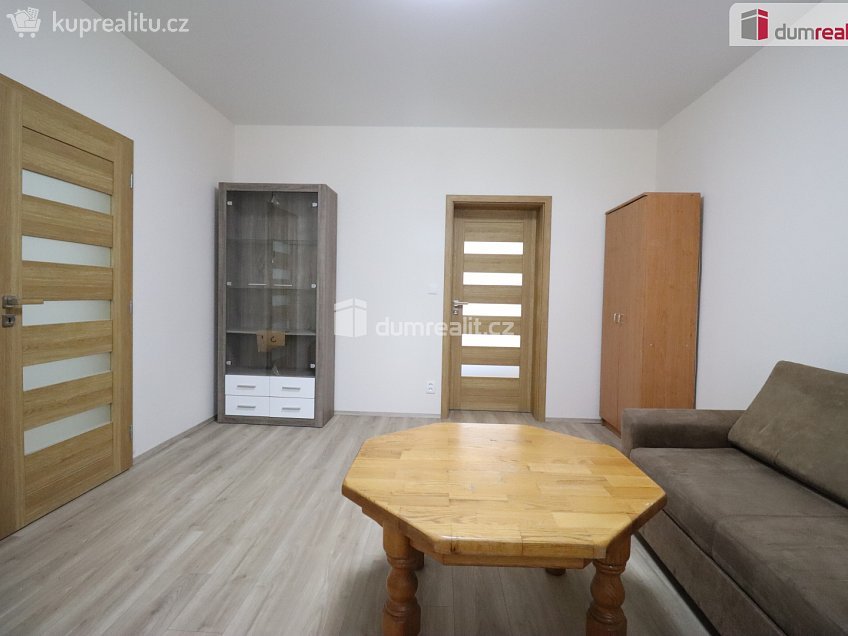 Pronájem bytu 2+1 50 m^2 Májová, Dalovice 