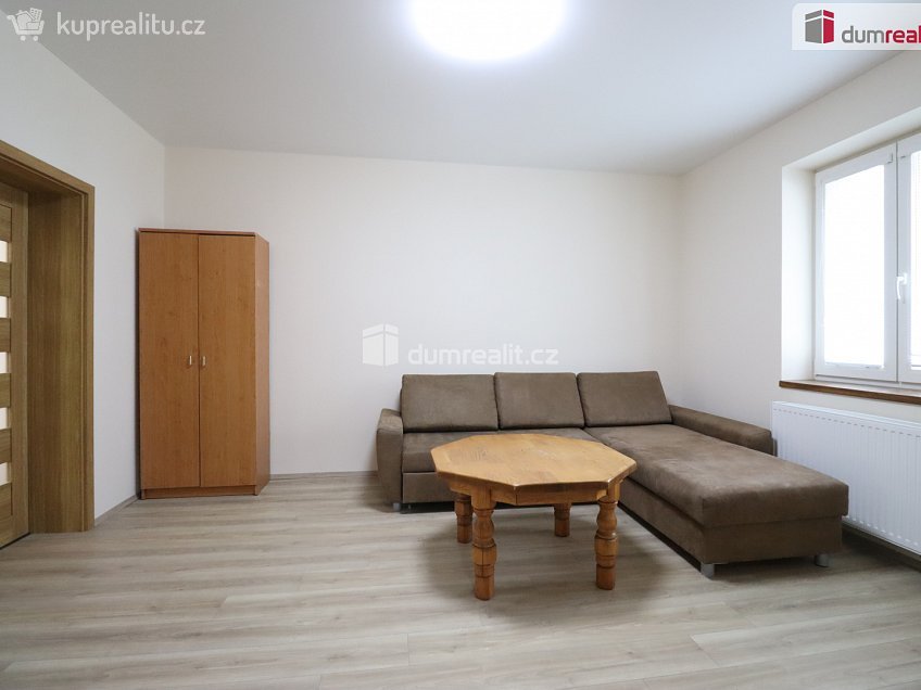 Pronájem bytu 2+1 50 m^2 Májová, Dalovice 