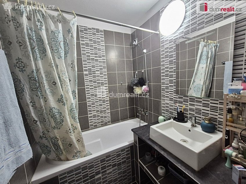 Prodej bytu 4+1 83 m^2 Vackova, Liberec 