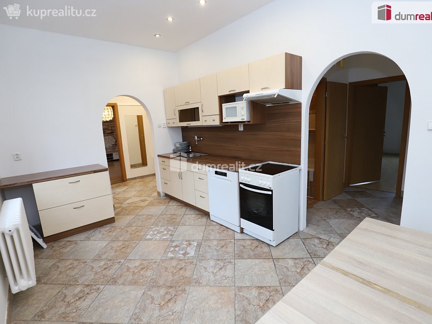 Pronájem bytu 3+1 94 m^2 Stará Kysibelská, Karlovy Vary 