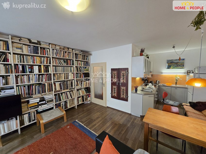 Prodej bytu 2+kk 65 m^2 Jurkovičova, Praha 11 