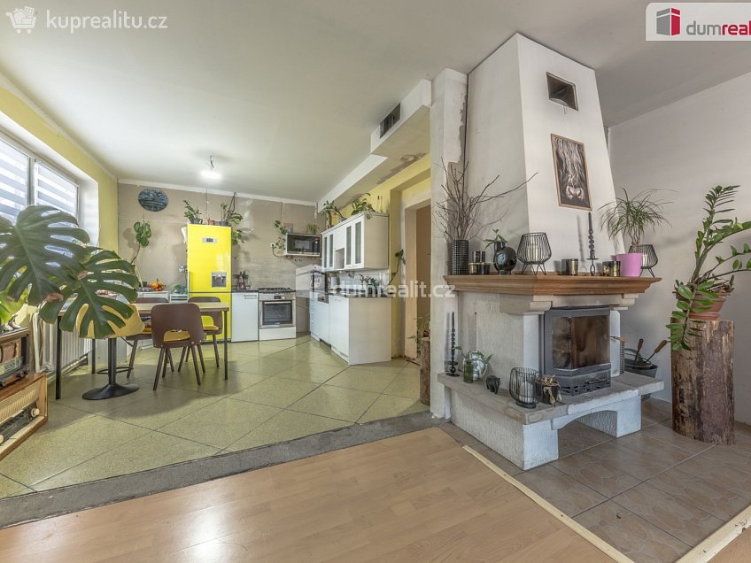 Prodej  rodinného domu 209 m^2 Spojenců, Praha 20 