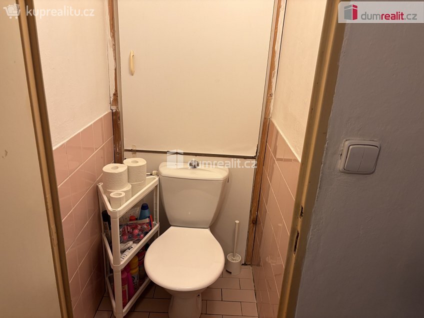 Pronájem bytu - pokoj 17 m^2 Dygrýnova, Praha 14 