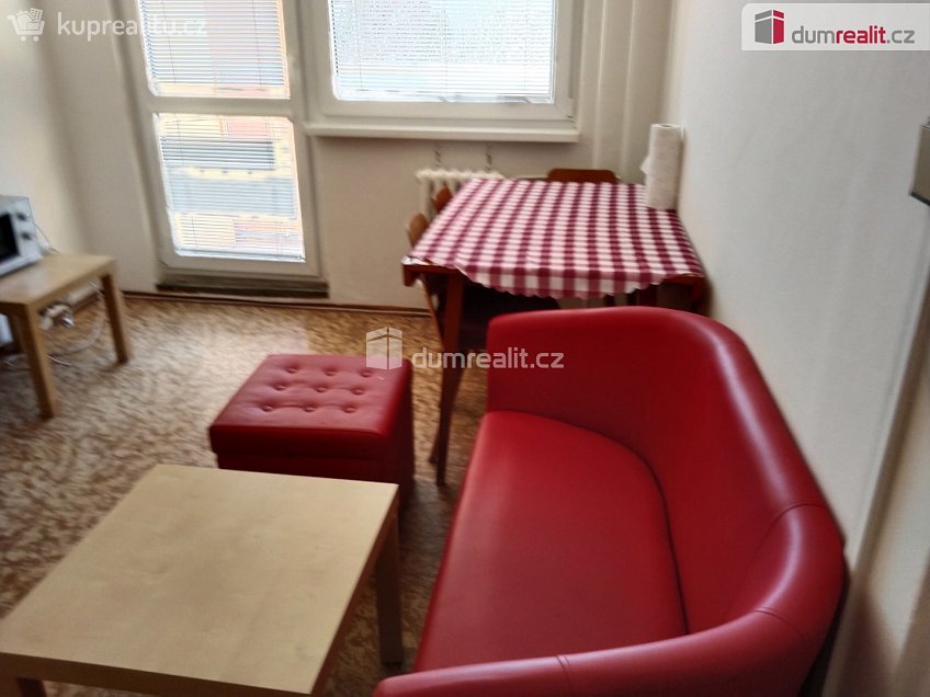Pronájem bytu - pokoj 17 m^2 Dygrýnova, Praha 14 