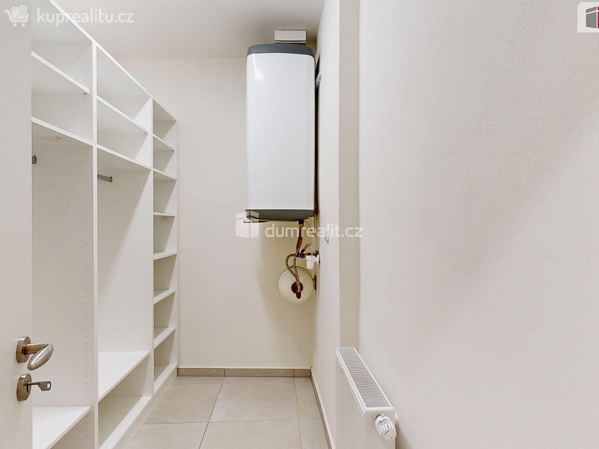 Pronájem bytu 2+kk 95 m^2 Dolní náměstí, Opava 