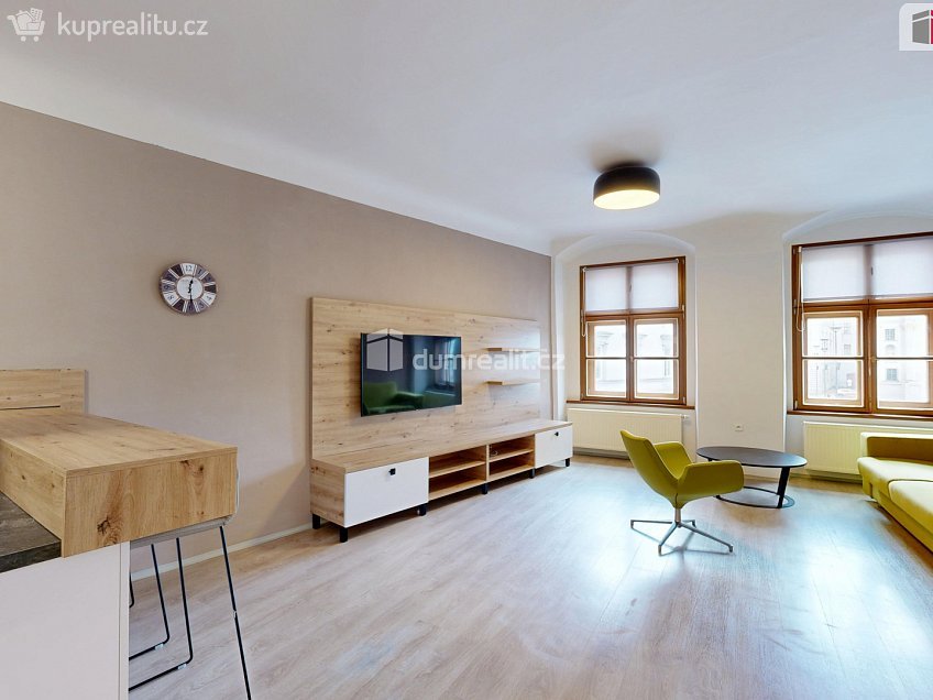 Pronájem bytu 2+kk 95 m^2 Dolní náměstí, Opava 