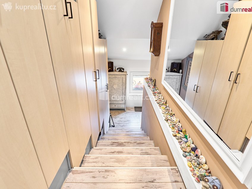 Prodej bytu 4+1 92 m^2 Příčná, Karlovy Vary 