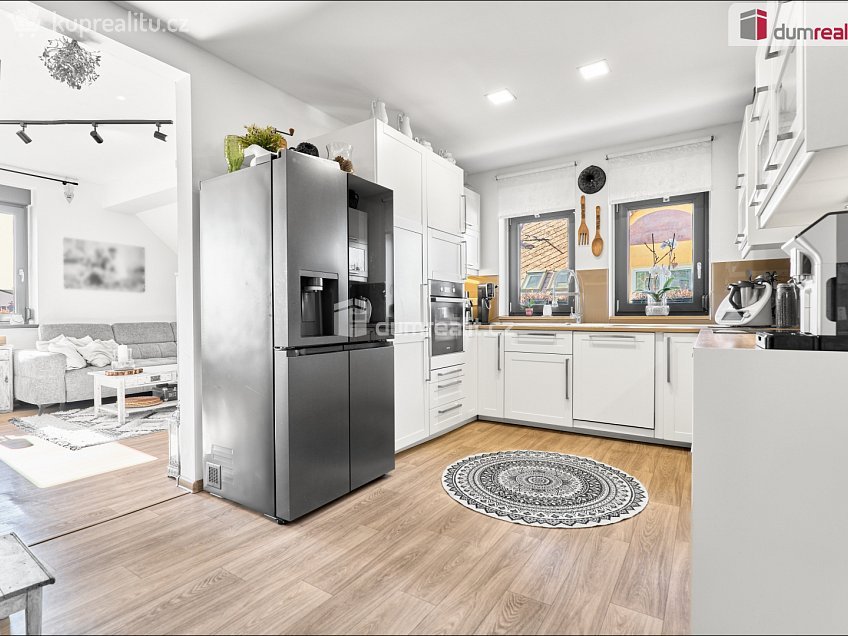 Prodej bytu 4+1 92 m^2 Příčná, Karlovy Vary 