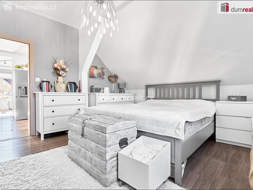 Prodej bytu 4+1 92 m^2 Příčná, Karlovy Vary 