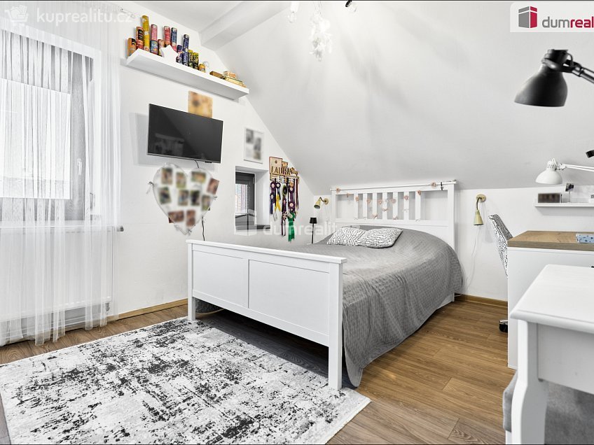 Prodej bytu 4+1 92 m^2 Příčná, Karlovy Vary 