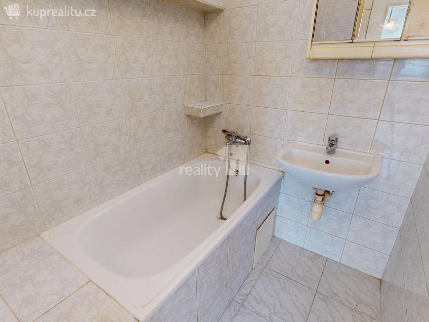 Prodej bytu 3+kk 57 m^2 K Olympiku, Praha 8 