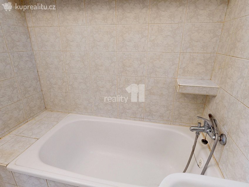 Prodej bytu 3+kk 57 m^2 K Olympiku, Praha 8 