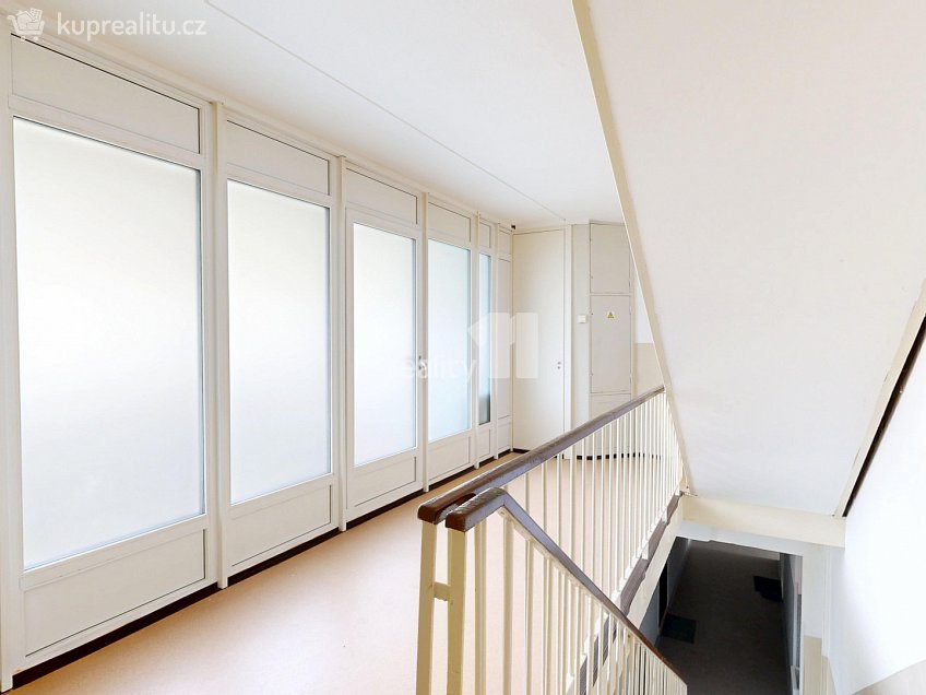 Prodej bytu 3+kk 57 m^2 K Olympiku, Praha 8 