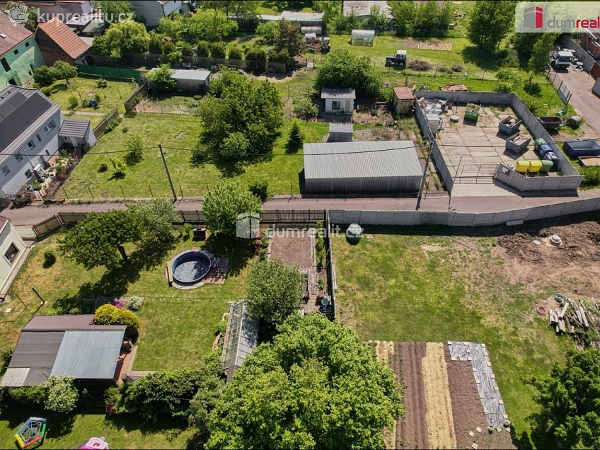 Prodej  stavebního pozemku 1059 m^2 Přestanov, Přestanov 