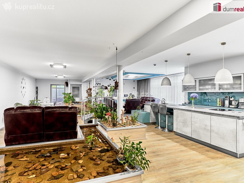 Prodej  vily 296 m^2 Vítězství, Děčín 