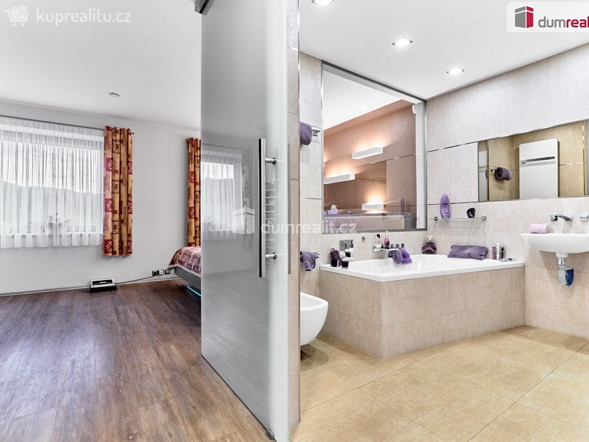 Prodej  vily 296 m^2 Vítězství, Děčín 