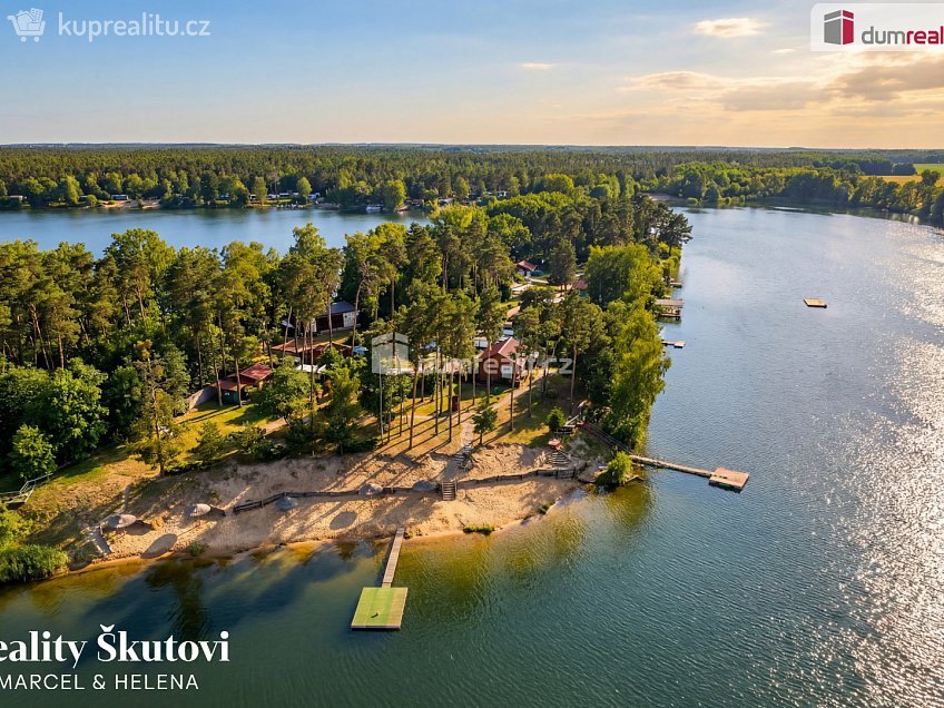 Prodej  stavebního pozemku 6668 m^2 Bezděkov, Bezděkov 