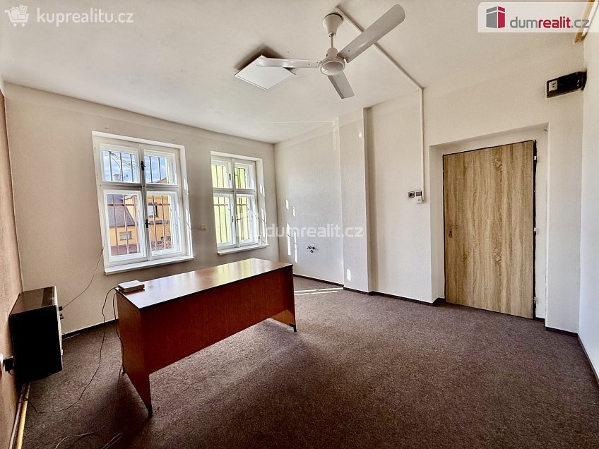 Pronájem  obchodních prostor 36 m^2 Litoměřická, Děčín 