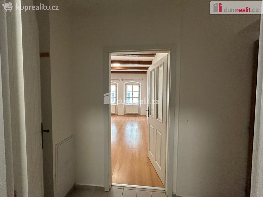 Pronájem bytu 1+kk 28 m^2 Karlova, Kolín 