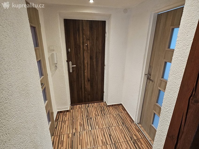 Pronájem bytu 2+1 50 m^2 17. listopadu 2360, Plzeň 