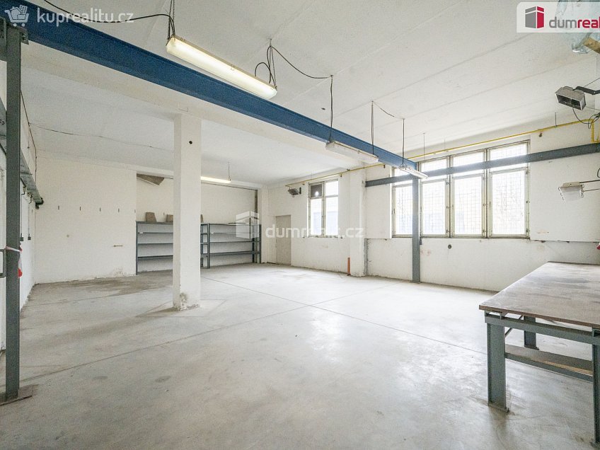 Prodej  výrobních prostor 2752 m^2 Svinenská, Veselí nad Lužnicí 