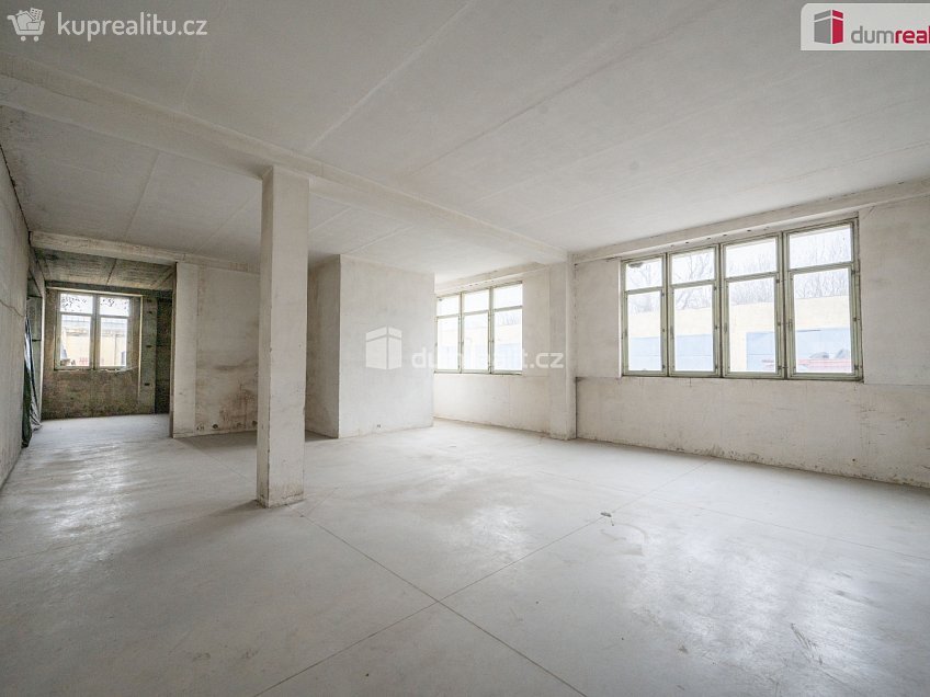 Prodej  výrobních prostor 2752 m^2 Svinenská, Veselí nad Lužnicí 