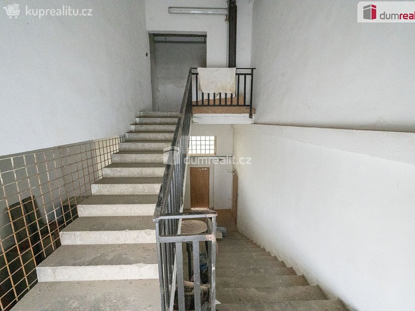 Prodej  výrobních prostor 2752 m^2 Svinenská, Veselí nad Lužnicí 