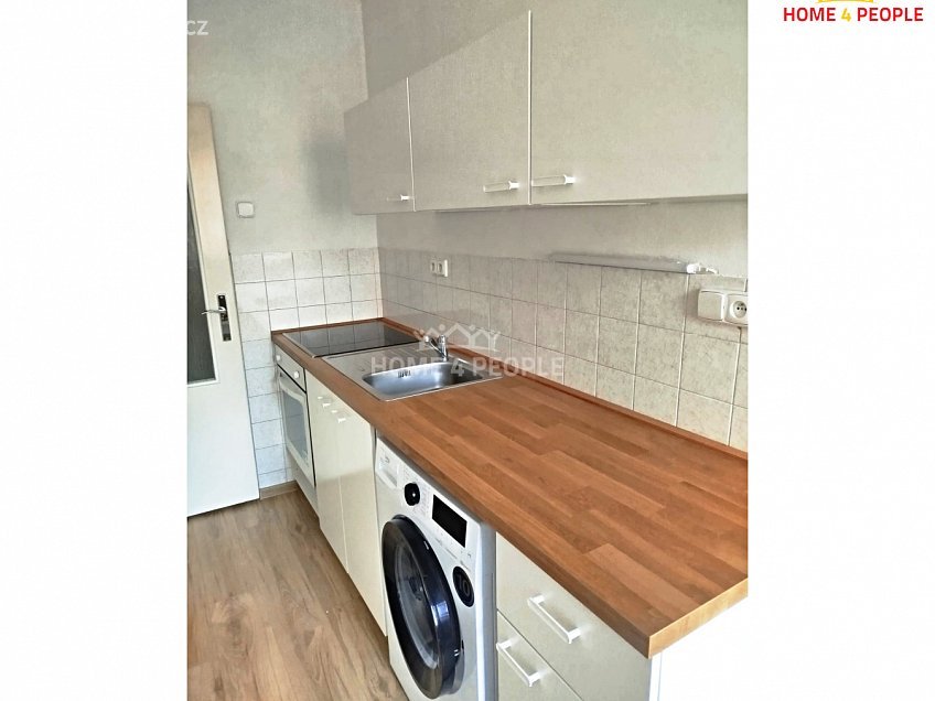 Pronájem bytu 2+1 63 m^2 Letovická, Brno 