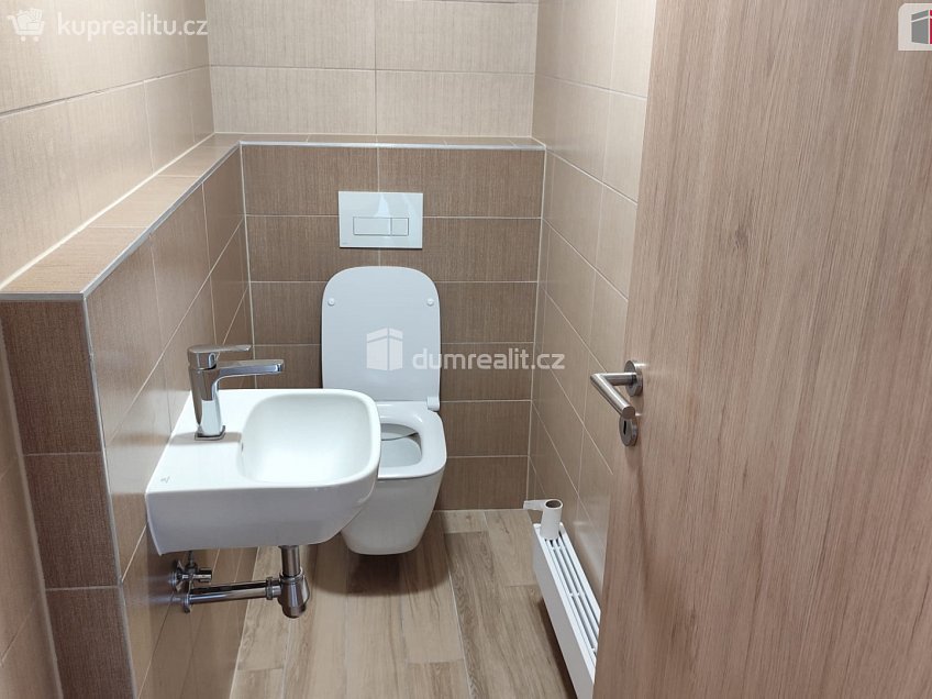 Prodej bytu 2+kk 66 m^2 Lázeňská, Slaný 