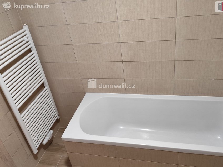 Prodej bytu 2+kk 66 m^2 Lázeňská, Slaný 