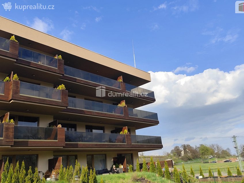 Prodej bytu 2+kk 66 m^2 Lázeňská, Slaný 