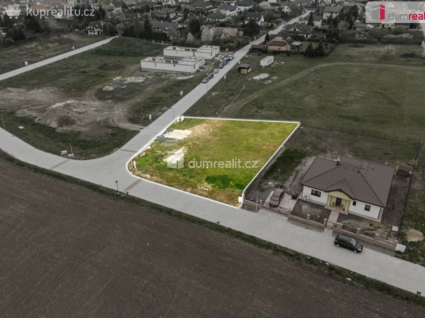 Prodej  stavebního pozemku 1023 m^2 Dubová, Čakovičky 