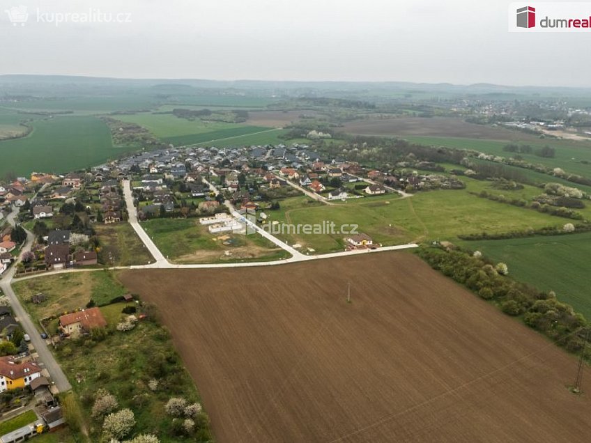 Prodej  stavebního pozemku 1023 m^2 Dubová, Čakovičky 