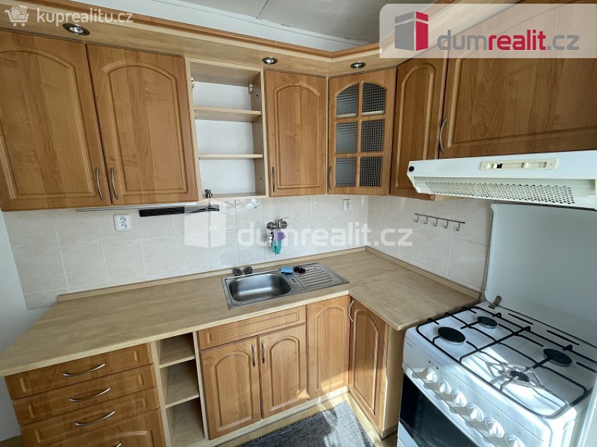 Pronájem bytu 3+1 57 m^2 Školní, Příbram 