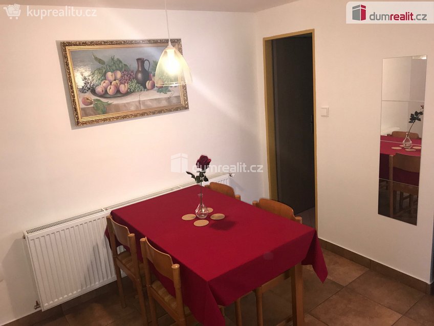 Pronájem bytu 3+kk 56 m^2 Hlavní, Břeclav 