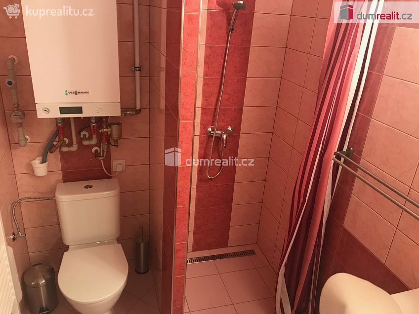 Pronájem bytu 3+kk 56 m^2 Hlavní, Břeclav 