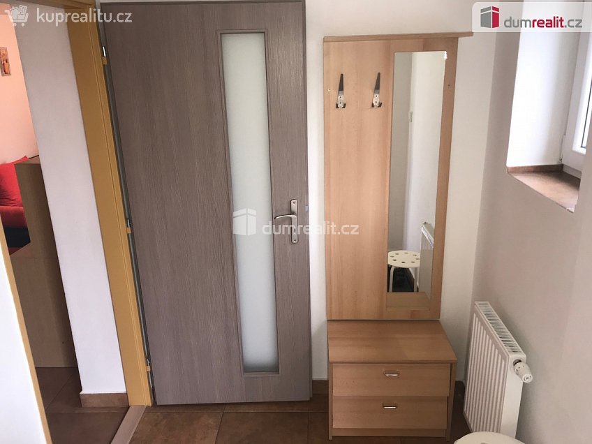 Pronájem bytu 3+kk 56 m^2 Hlavní, Břeclav 