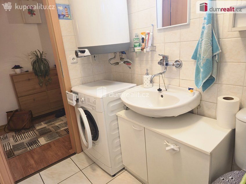 Prodej bytu 2+1 42 m^2 Mírová, Milovice 