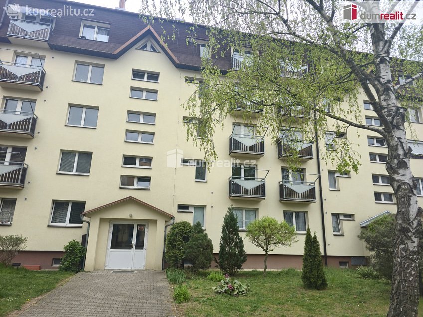 Prodej bytu 2+1 42 m^2 Mírová, Milovice 